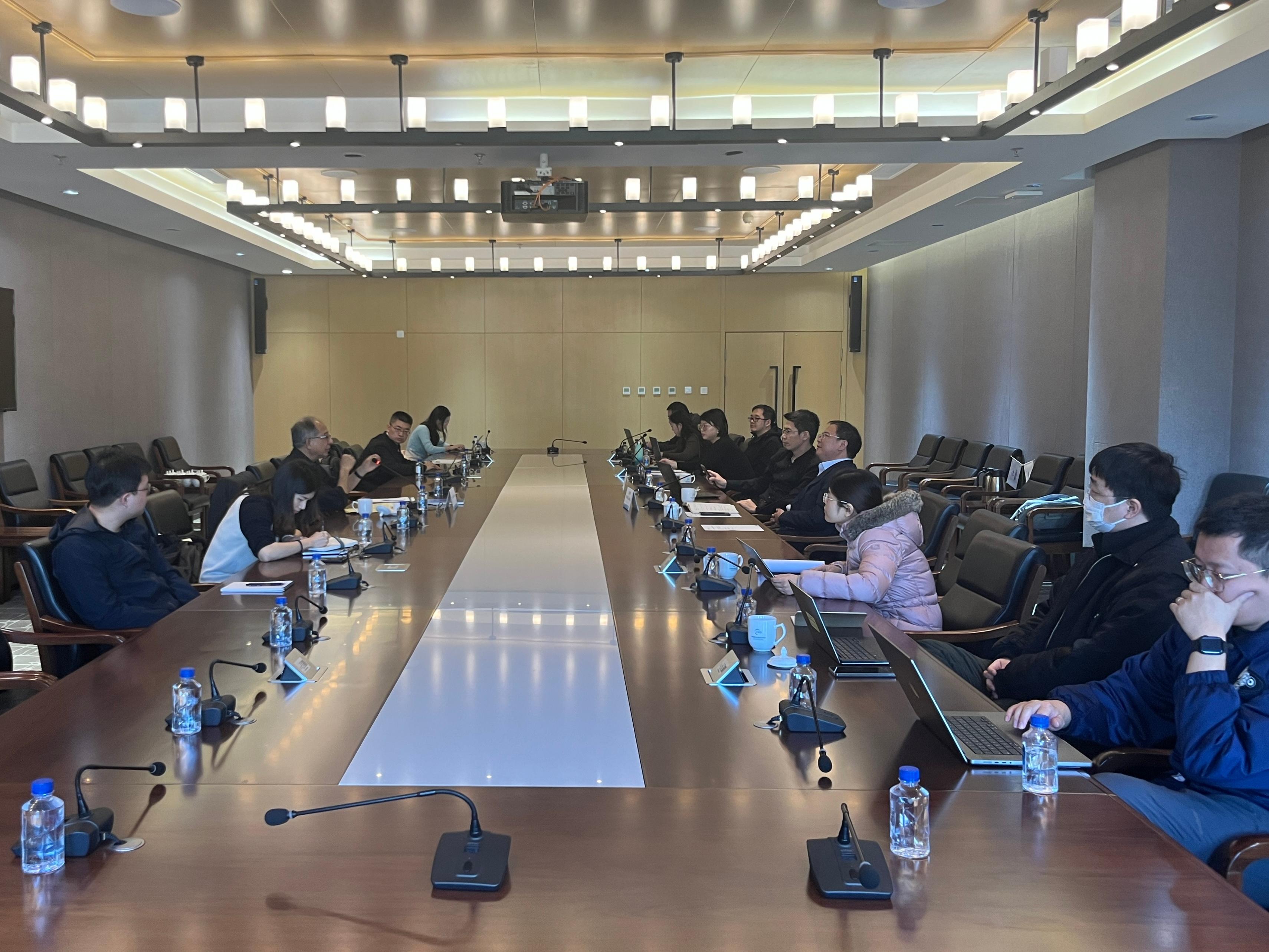 国际知识中心与康奈尔大学教授巴苏开展学术交流活动| 知识中心